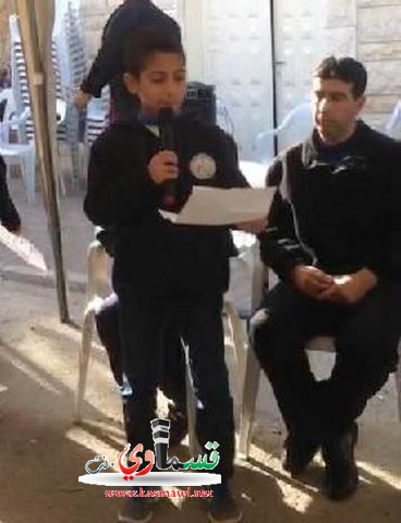  فيديو: طلاب مدرسة جنة ابن رشد يقدمون واجب العزاء لعائلة الشهيد صهيب فريج